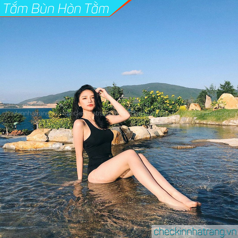Tắm bùn hòn Tằm